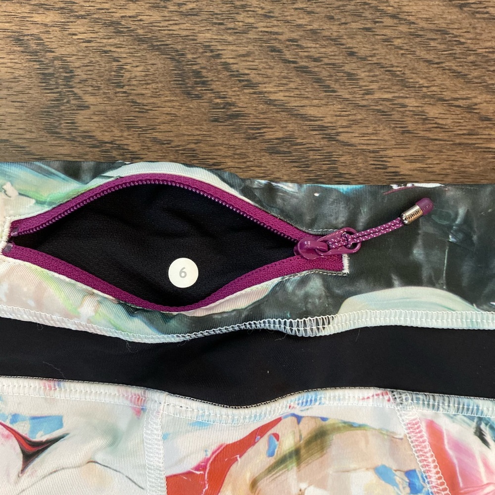 Size 6 Lululemon Pigment Wave Multi Speed Tight - Picture 4 of 6